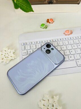 Sleek Lavender Minimalist Case